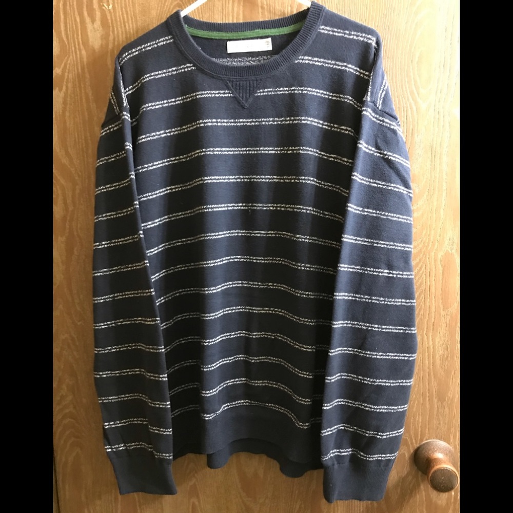 Nautica Crewneck Sweater!